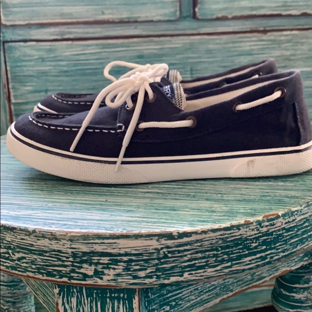 Sperry “Halyard” Boat Shoes - Picture 2 of 9